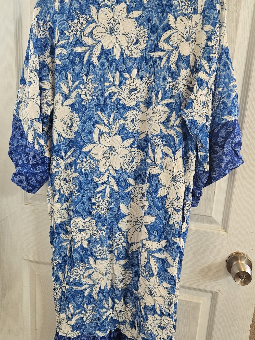 Johnny Was Blue & White Floral Kimono Robe - Picture 5 of 7